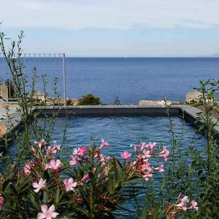 Villa Hugo Brando