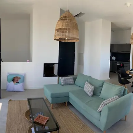 Villa Hugo Brando